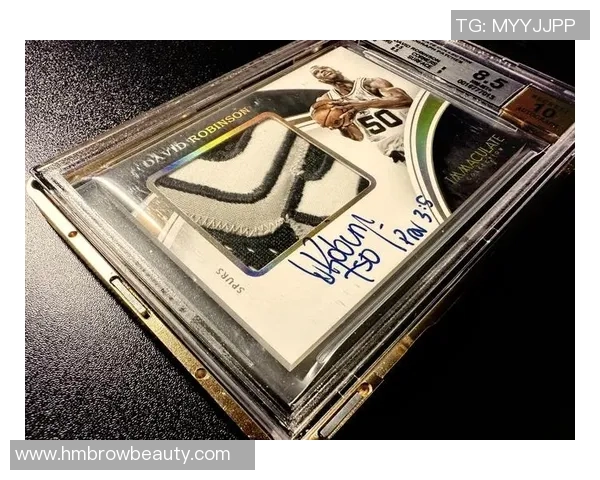 足球球星卡图鉴探索:全球顶级球员风采与传奇故事解析 足球球星卡图鉴探索:全球顶级球员风采与传奇故事解析