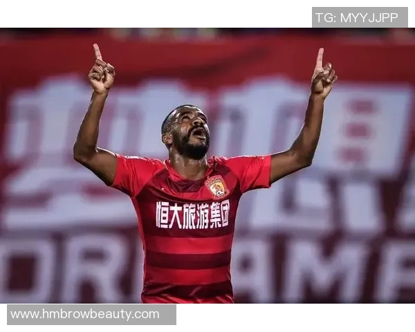 恒大足球队第一球星的崛起与辉煌成就解析