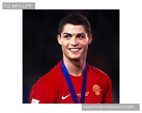 可爱风格的C罗足球头像高清图，展现独特魅力与活力